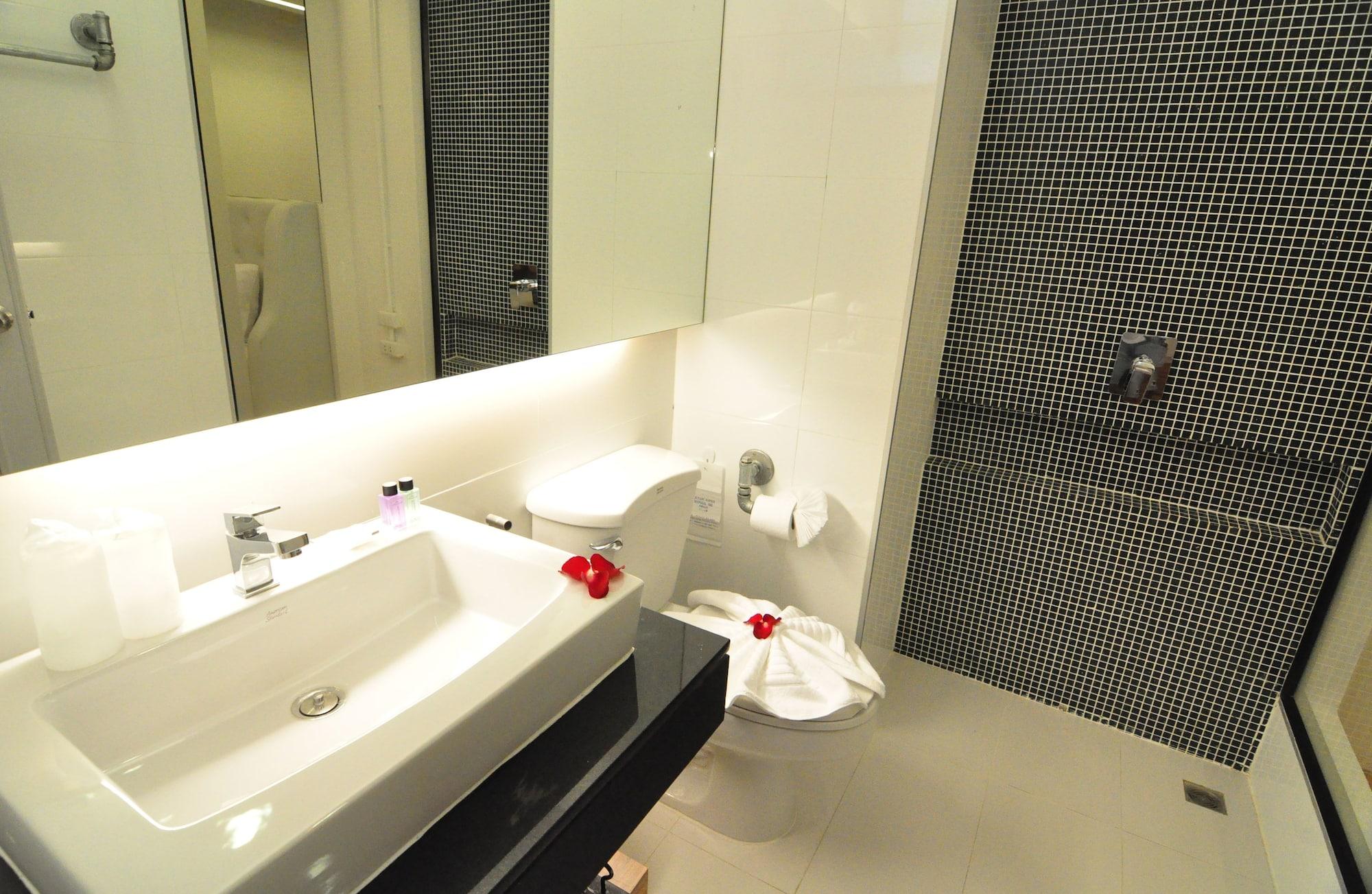 Patong Forty Winks Phuket Hotel מראה חיצוני תמונה
