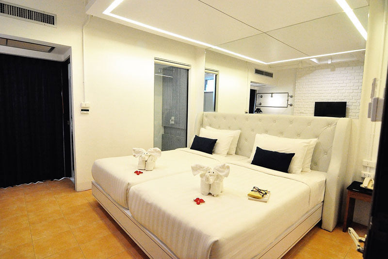 Patong Forty Winks Phuket Hotel מראה חיצוני תמונה